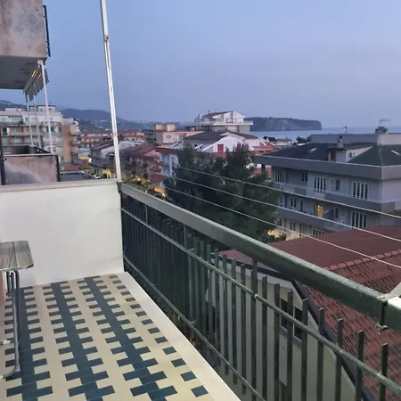 Sunset Sea View Апартаменты Прая-а-Маре